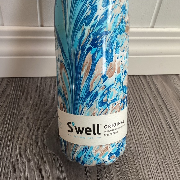 S'well Vacuum Insulated Stainless Steel Water Bottle, Pennellata, 17 oz - Picture 3 of 9